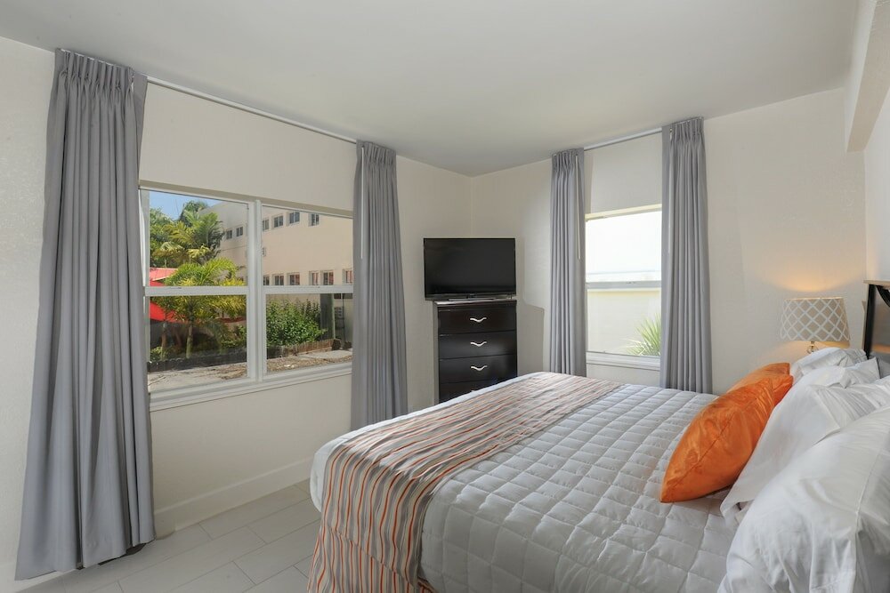 Фото Soleado Hotel