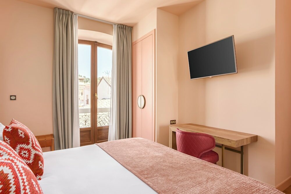 Фото Room Mate Leo Hotel