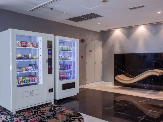 Фото Holiday Inn Express & Suites Johor Bahru