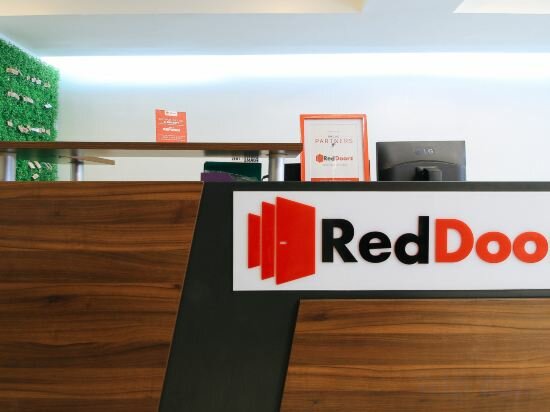 Фото RedDoorz Plus @ San Marcelino Malate