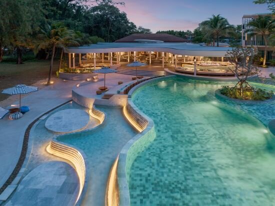 Фото Holiday Inn Resort Phuket Mai Khao Beach