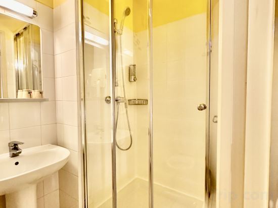 Фото Hotel Bellevue Paris Montmartre