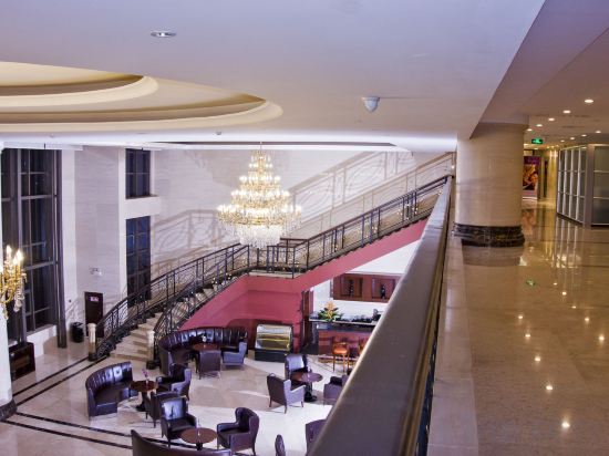 Фото Tang Palace Hotel