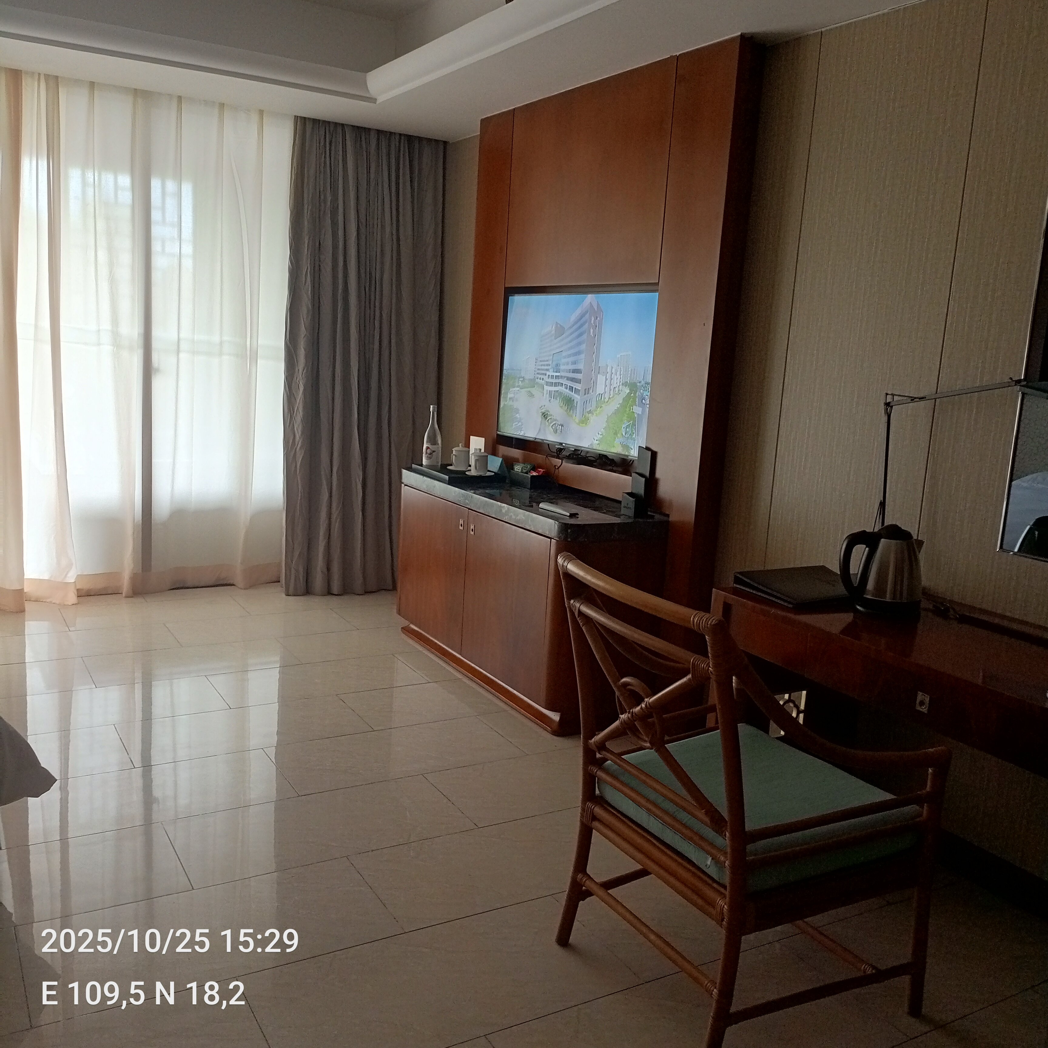 Фото Four Seasons Ocean Courtyard Hotel Sanya