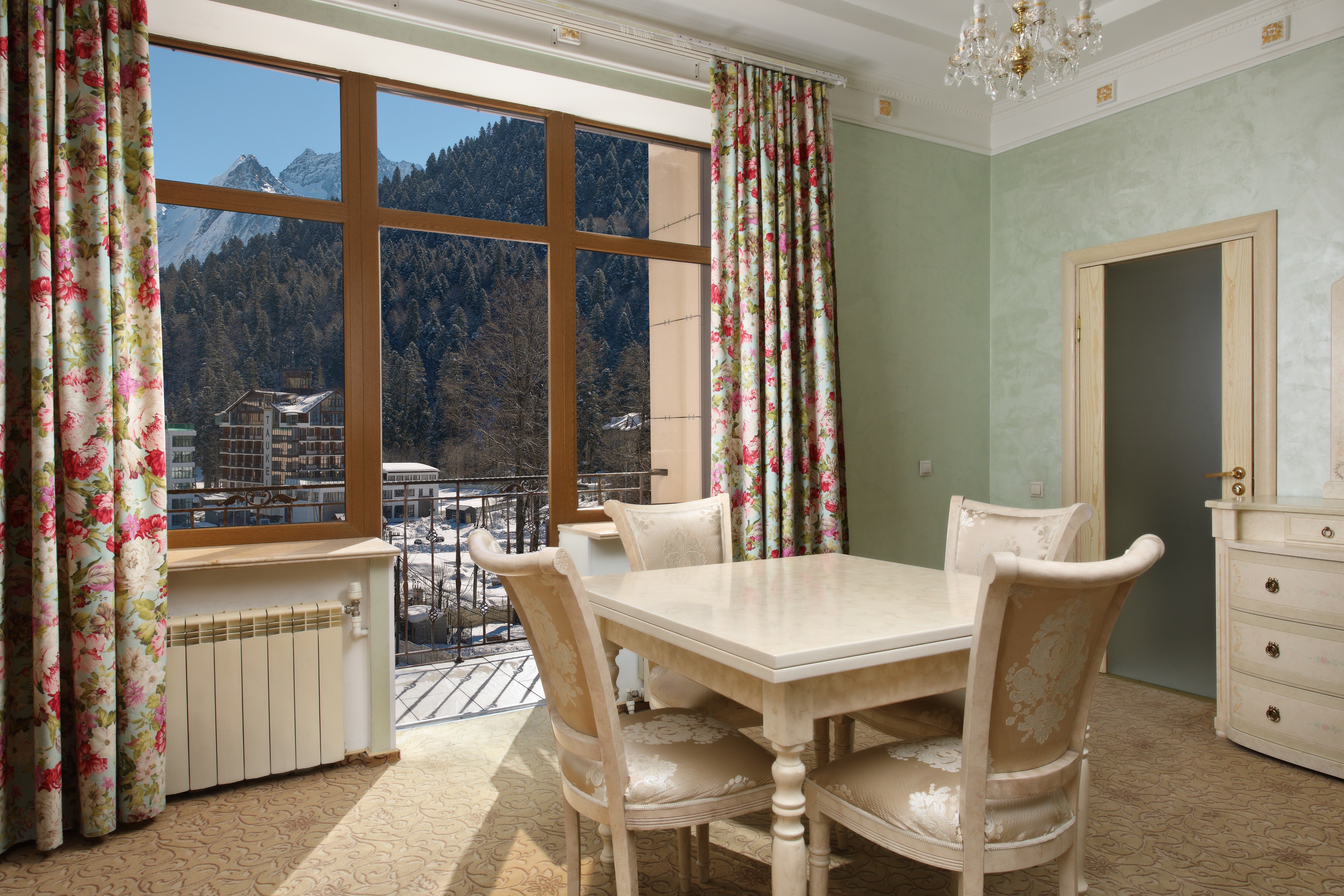 Фото Dombai Palace