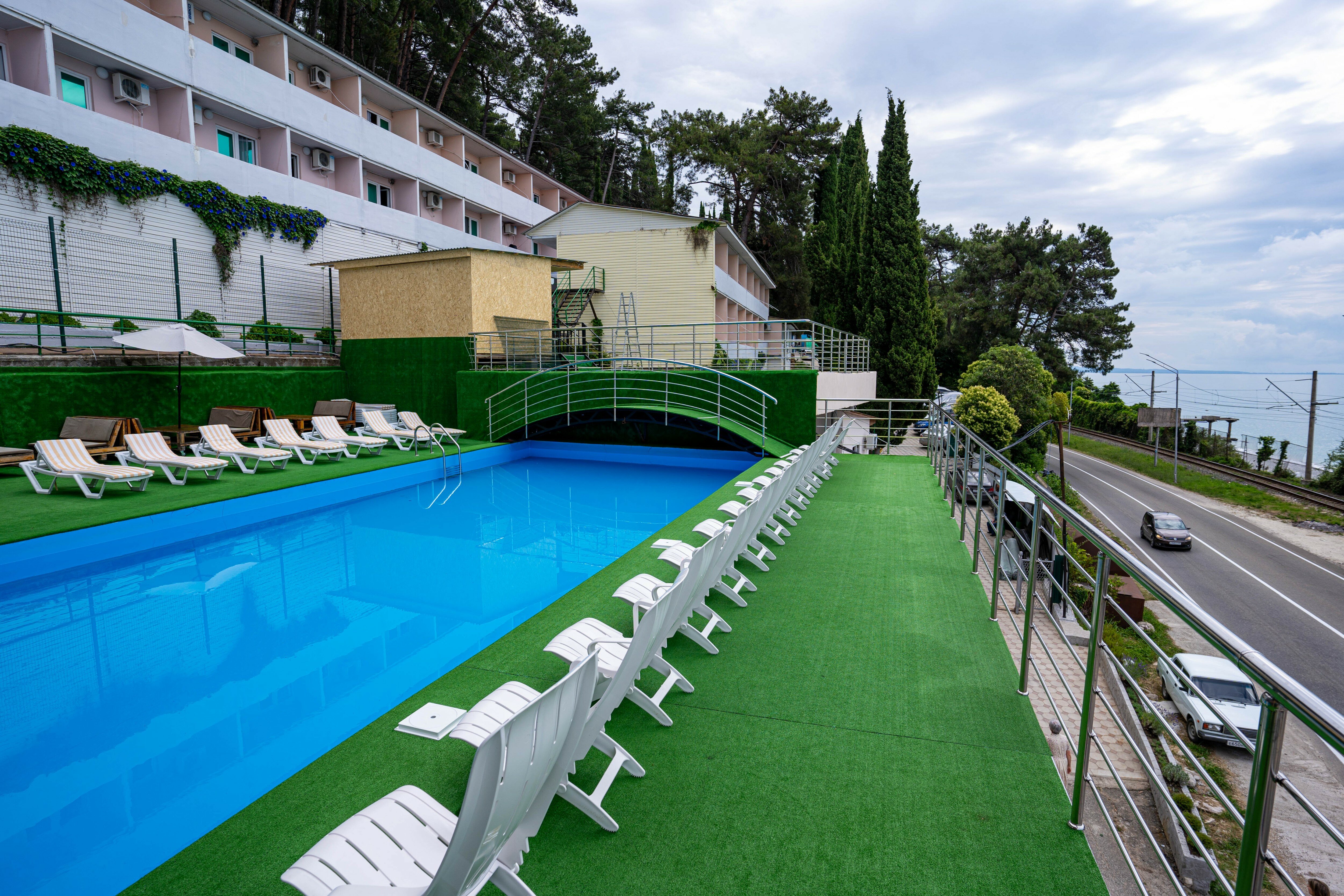 Фото отеля 1