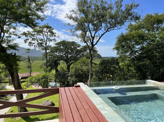 Фото Casa de Vidro - Hospedar com Propósito