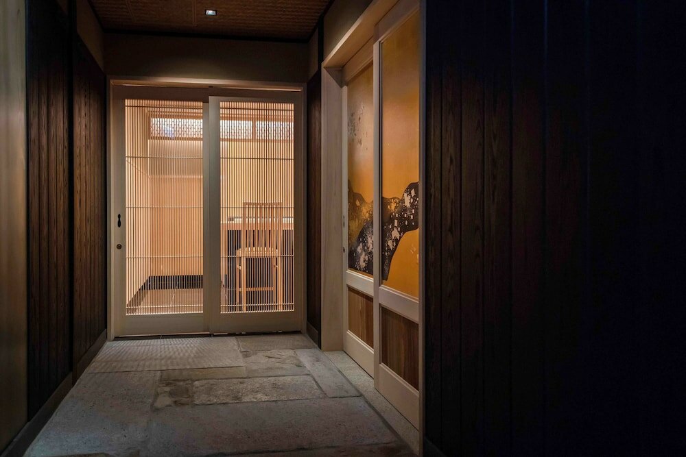 Фото The Landmark Mandarin Oriental, Hong Kong