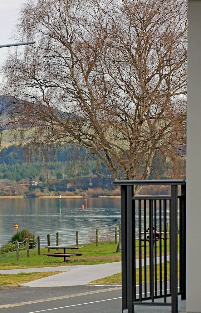 Фото Acacia Lakeview Motel