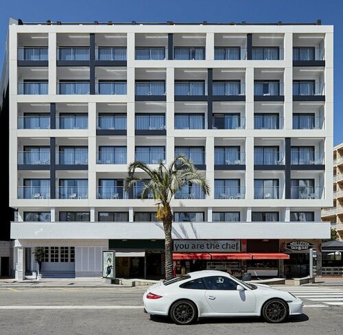 Внешний вид отеля Hotel Delamar в Льорет-де-Маре, фото 2