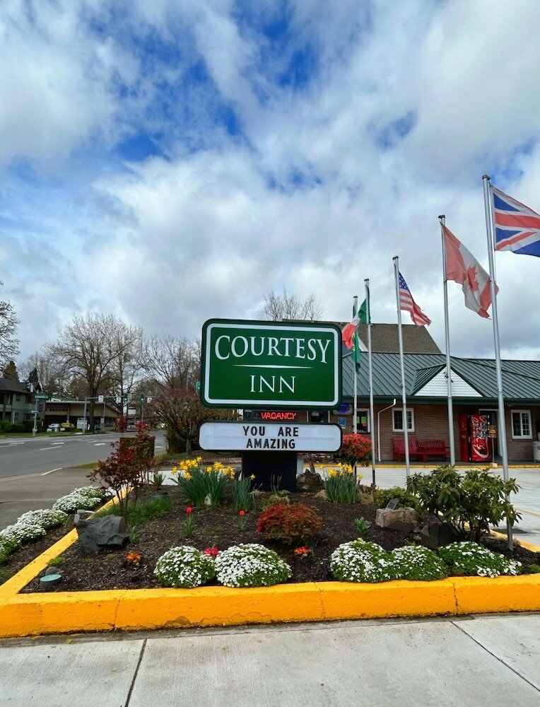 Фото Courtesy Inn Eugene Downtown