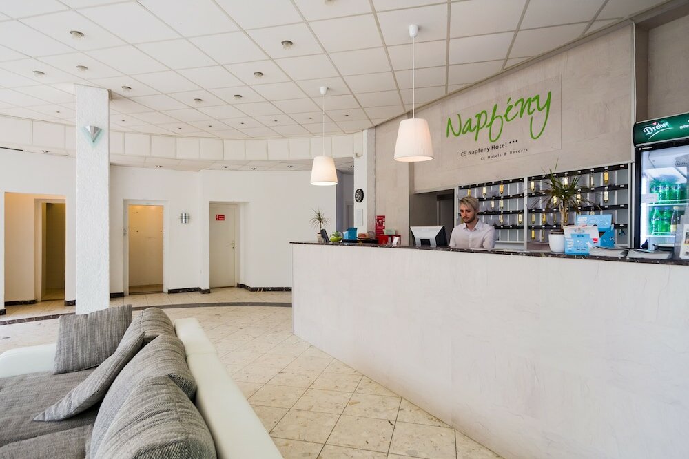 Фото Ce Napfény Hotel