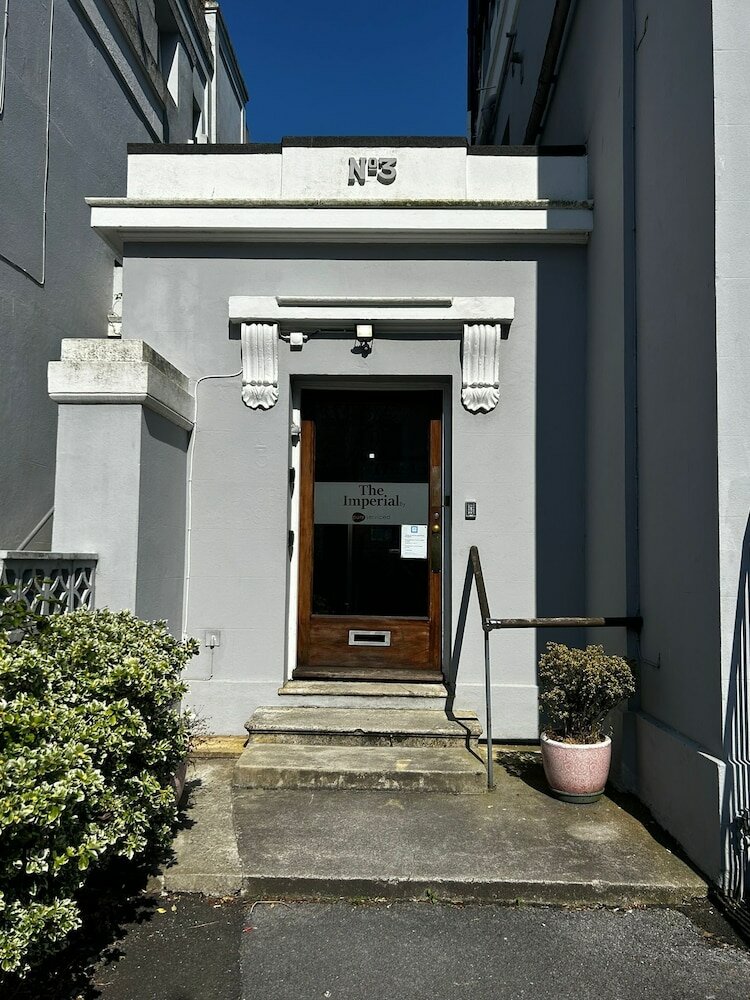 Фото Oyo Plymouth Central Hotel