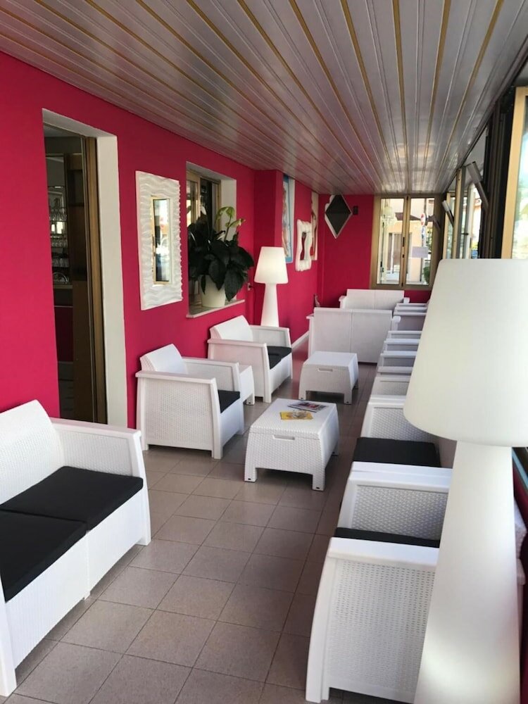 Фото Hotel Romantik