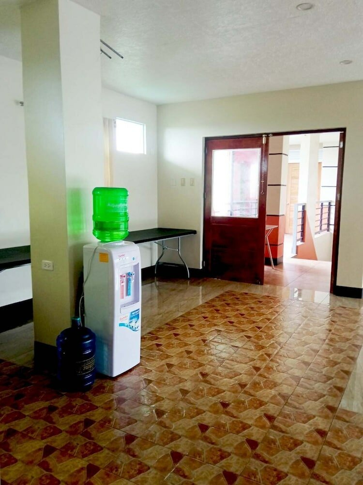 Фото B&j Guesthouse and Functions Inc