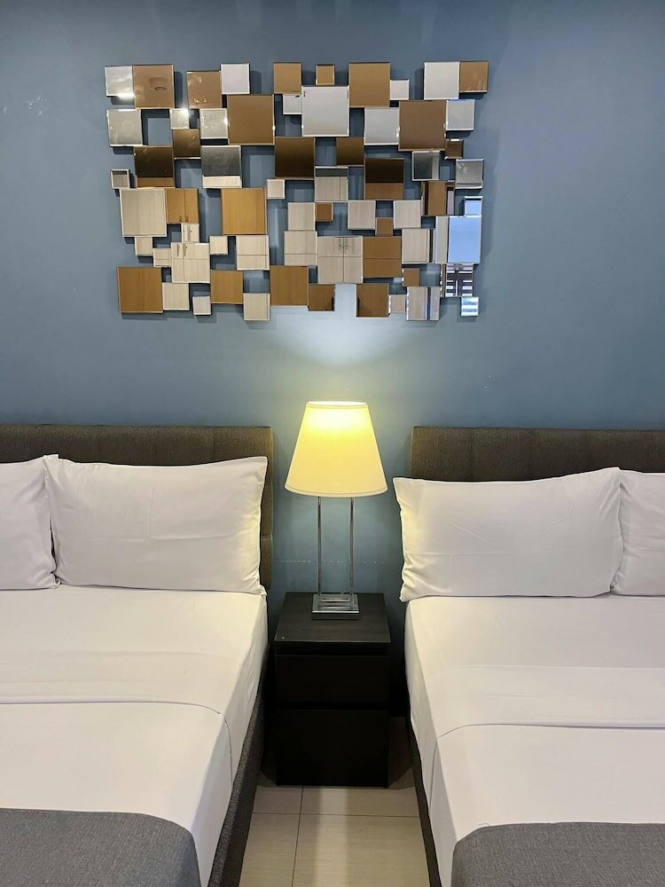 Фото Artemis Place Makati Hotel