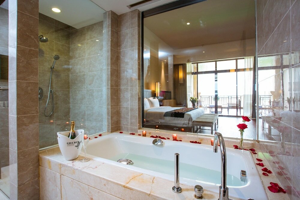 Фото Landmark Mekong Riverside Hotel