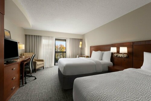 Внешний вид отеля Courtyard by Marriott Wall at Monmouth Shores Corporate Park в Уолле Тауншипе, фото 4