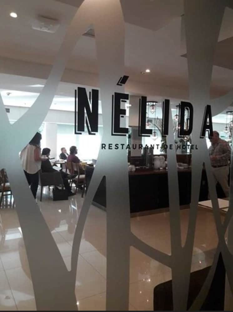 Фото Howard Johnson Plaza Buenos Aires