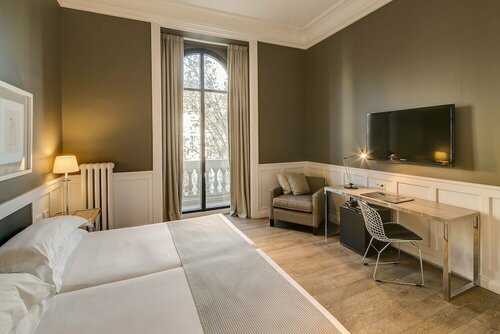 Внешний вид отеля Hotel Granvia в Барселоне, фото 4