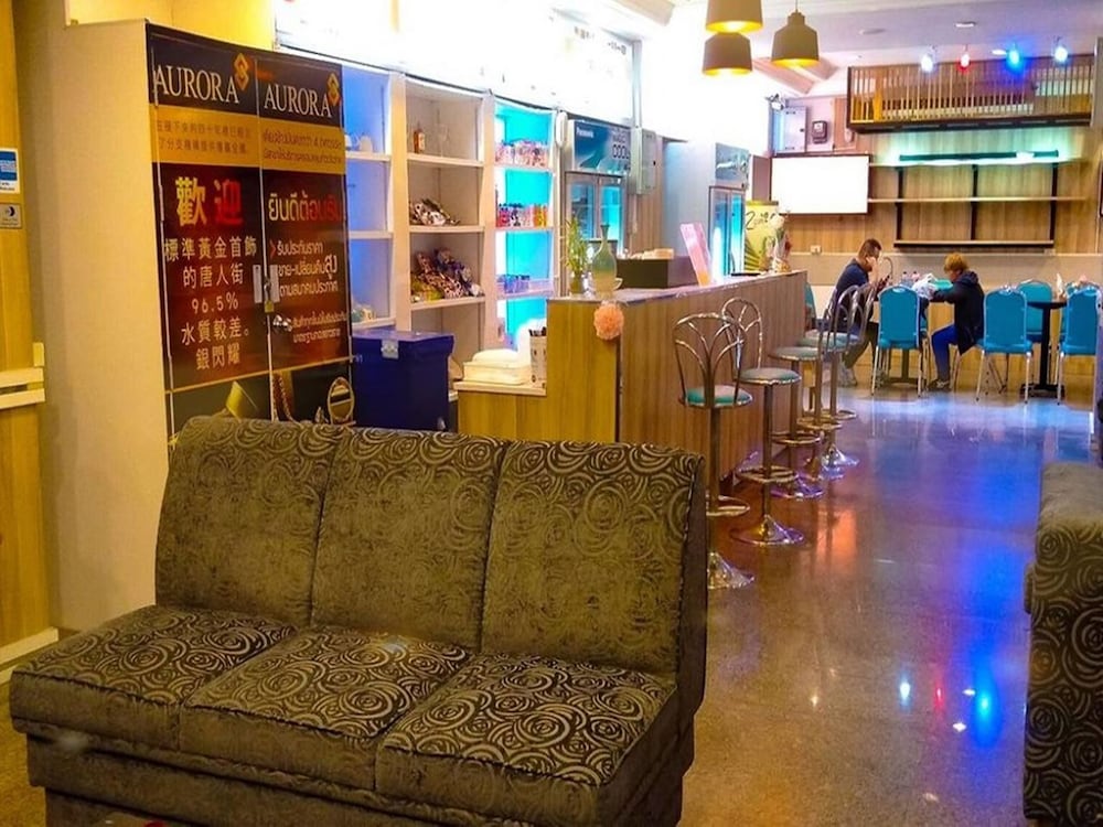 Фото Bay Hotel Srinakarin