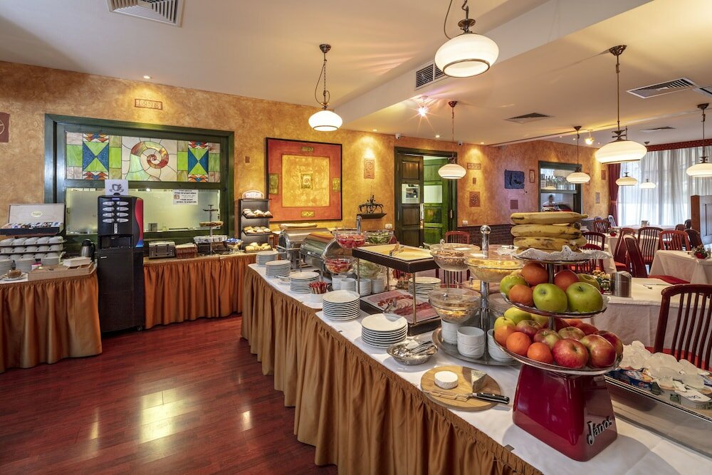 Фото Hotel Charles