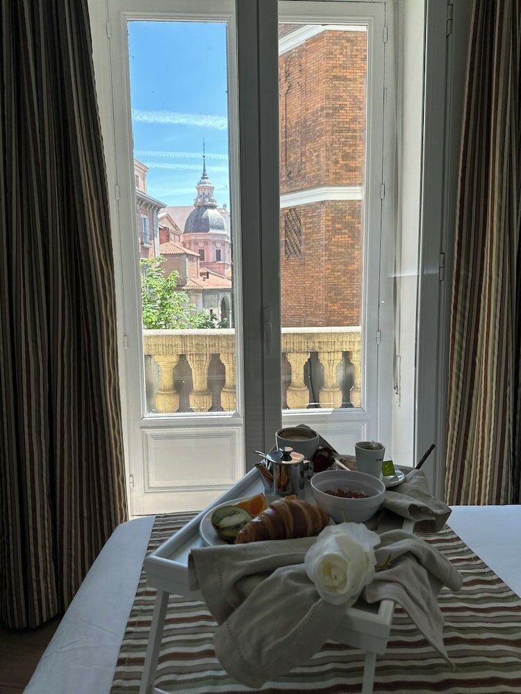 Фото Hostal Abadía Madrid