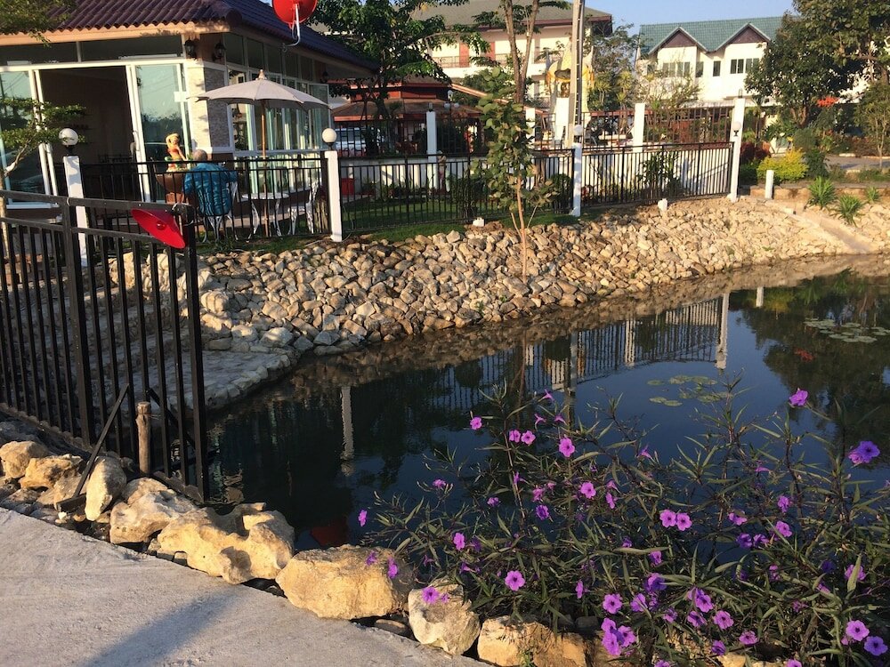 Фото ThanaVill Resort