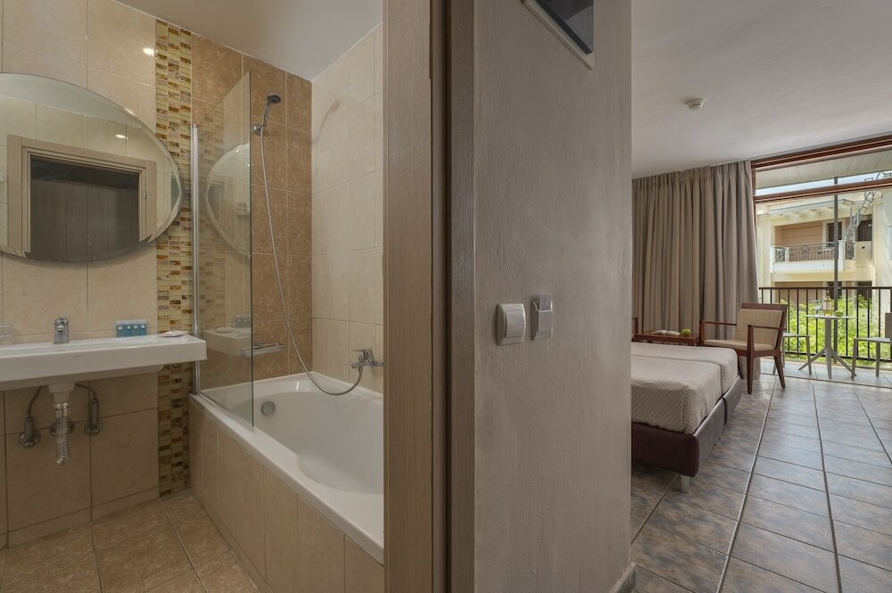 Фото Alkyon Hotel