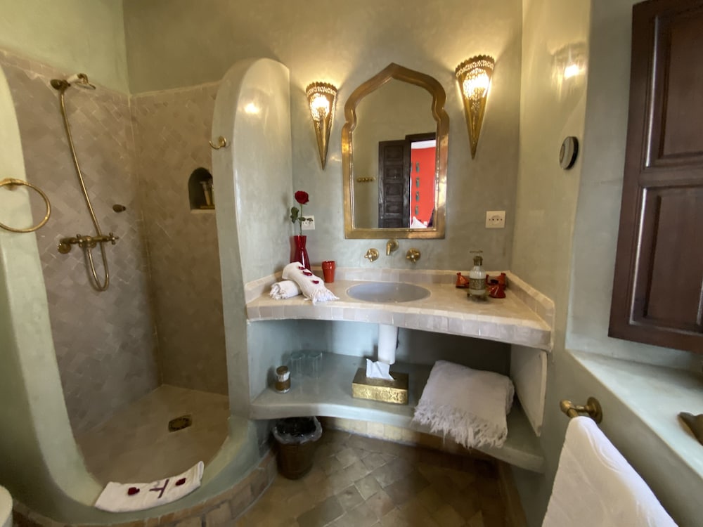 Фото Riad Houdou