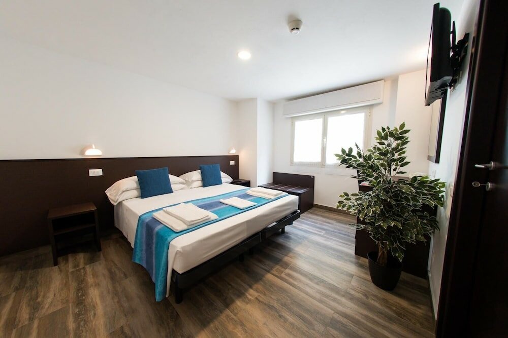 Фото Hotel Carmen