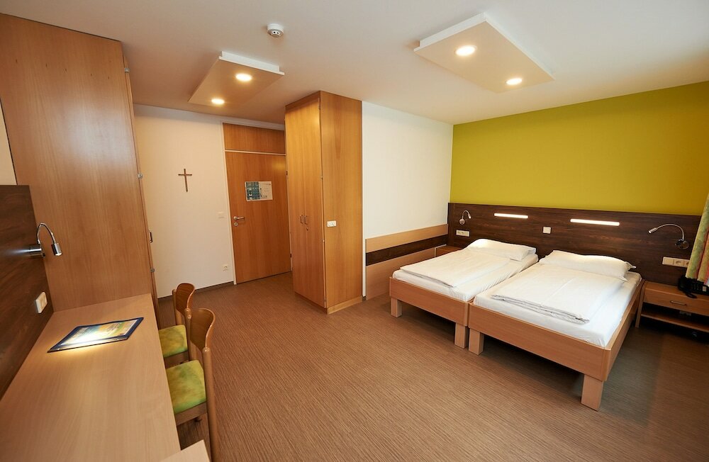 Фото Hotel Kolpinghaus Wien Zentral