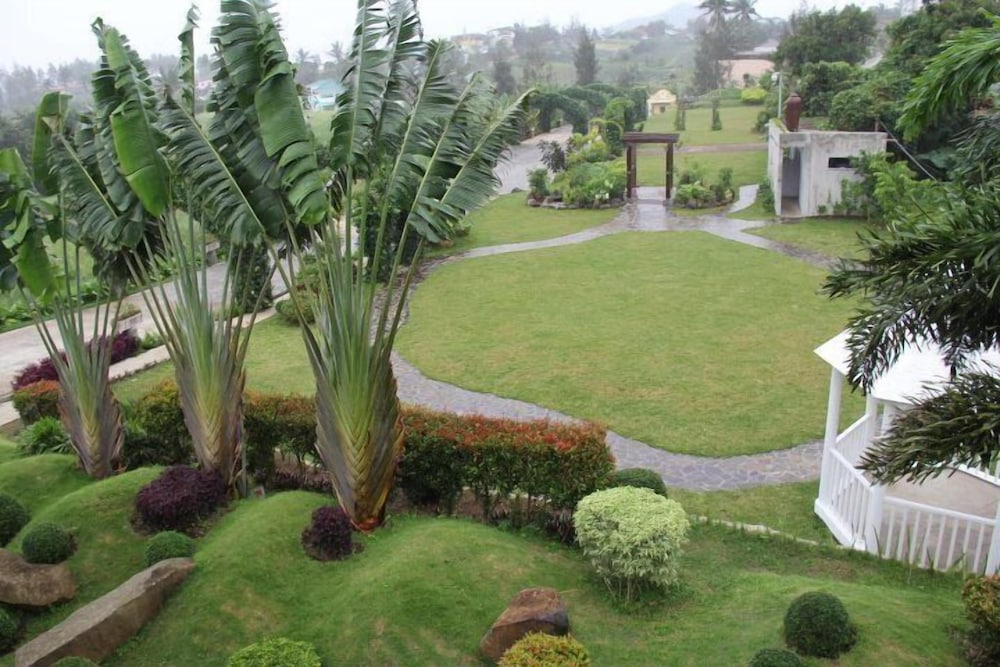 Фото The Q Hotel & Restaurant