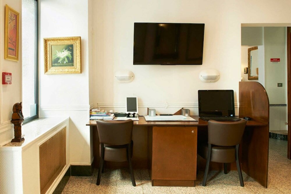 Фото Hotel Darcet Paris