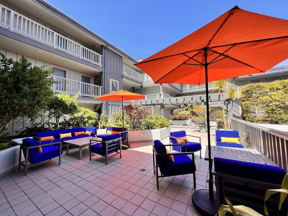 Фото Holiday Inn Express Monterey-Cannery Row, an Ihg Hotel