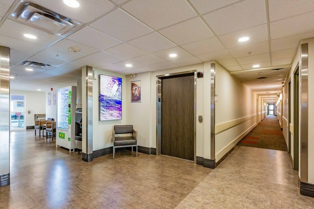 Фото Motel 6 Saskatoon