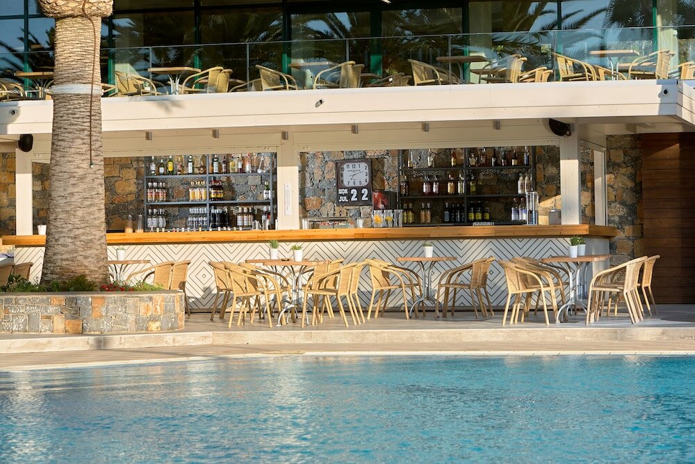 Фото Sirens Beach and Village