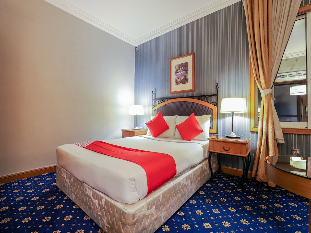 Фото Oyo 328 City Plaza Hotel
