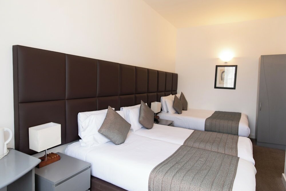 Фото Duke of Leinster Hotel