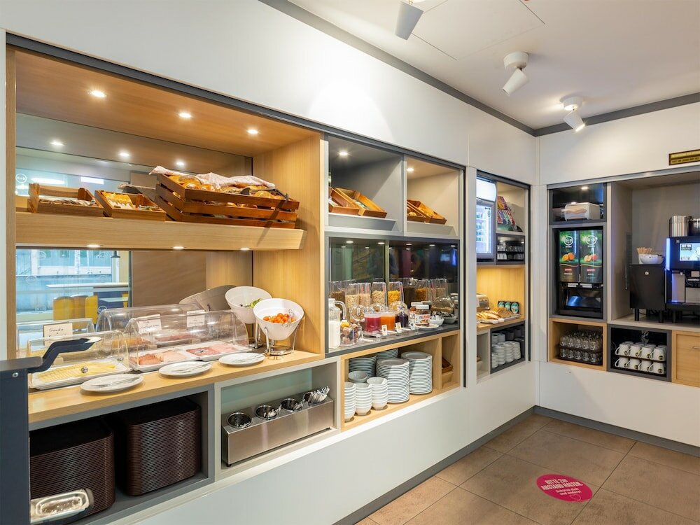 Фото B&b Hotel Düsseldorf-City