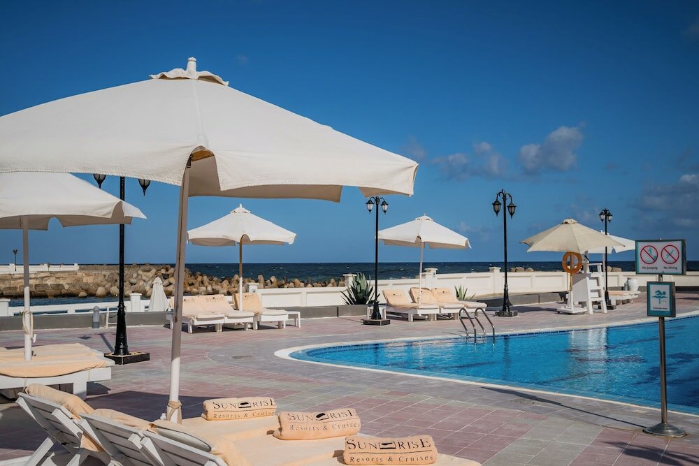 Фото Sunrise Alex Avenue Hotel