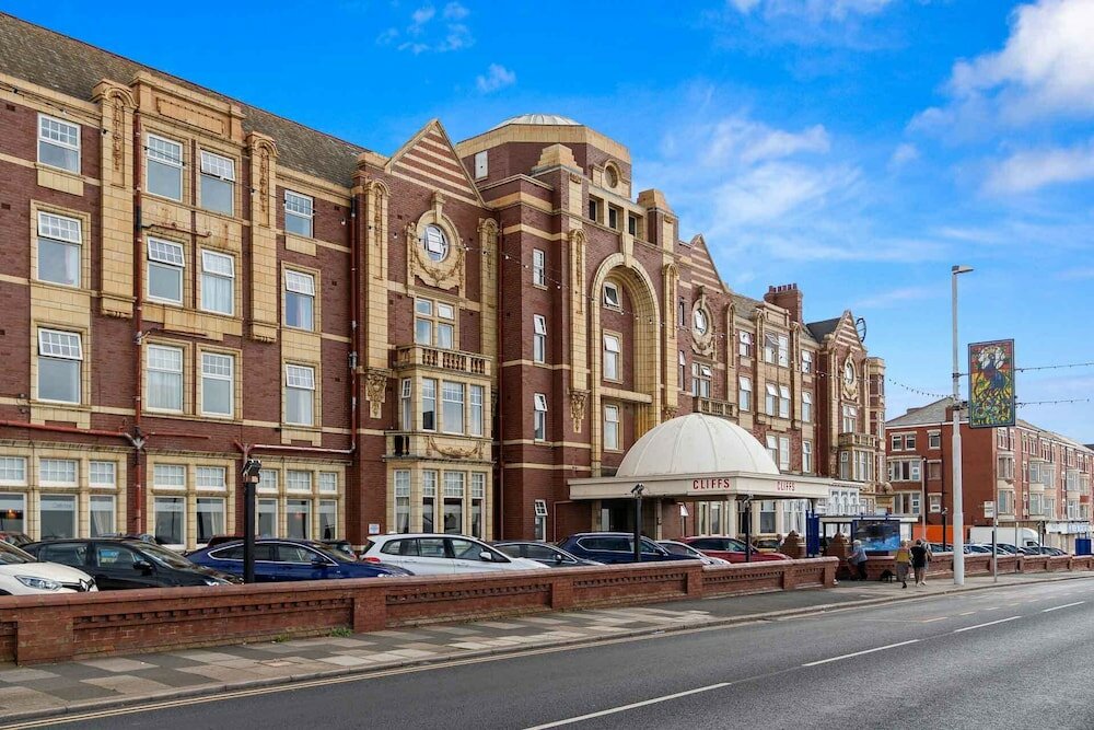 Фото The Cliffs Hotel Blackpool