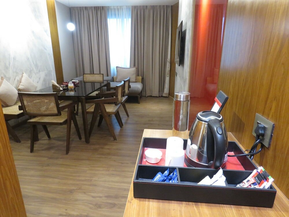 Фото Lords Plaza, Surat