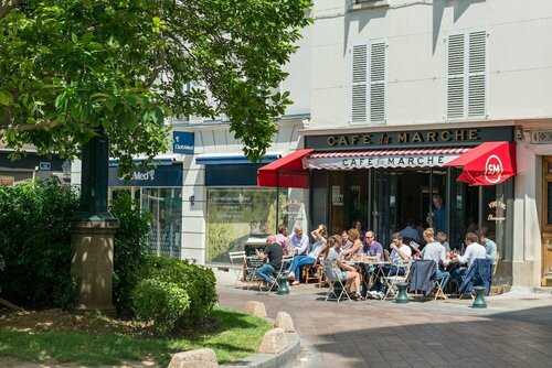 Внешний вид отеля Neuilly Park HotelHôtel du Guide Michelin в Нёйи-сюр-Сене, фото 2