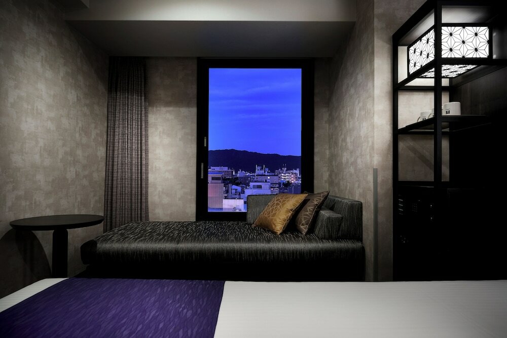 Фото Hotel MONday Kyoto Marutamachi