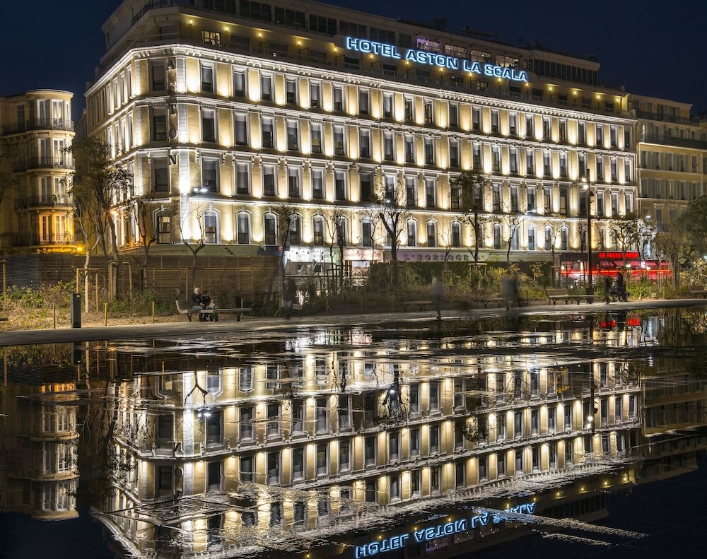 Фото отеля 1