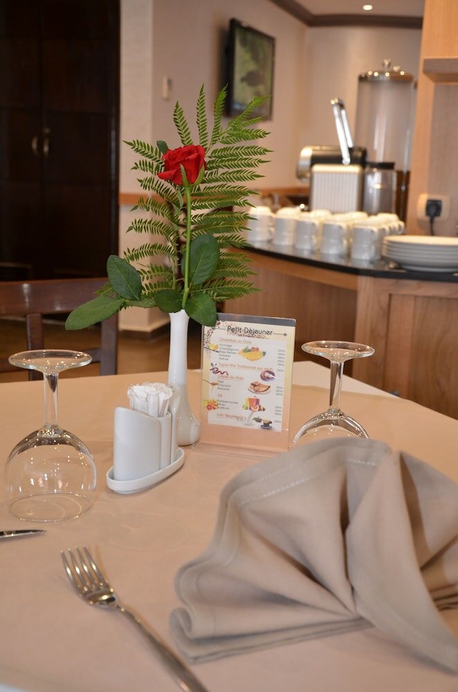 Фото Almas Hotel