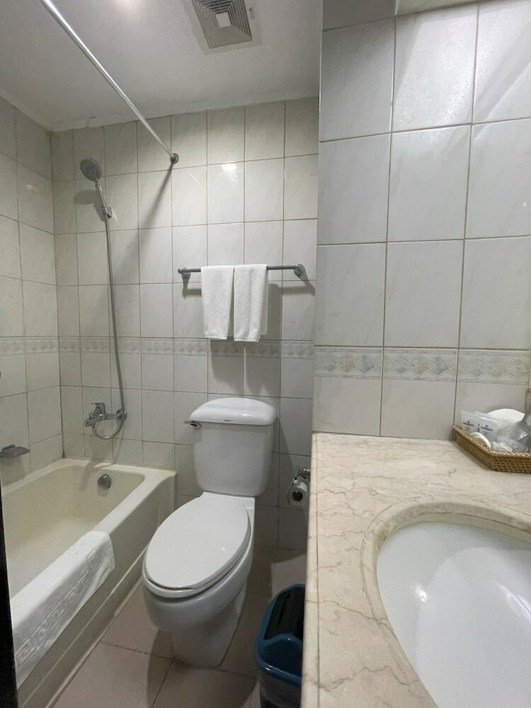 Фото The Golden Peak Hotel & Suites powered by Cocotel