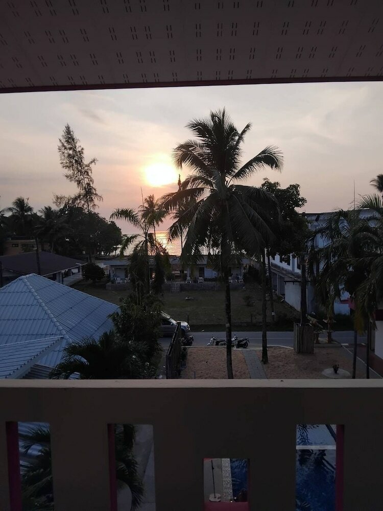 Фото Khaolak Summer House Resort 2