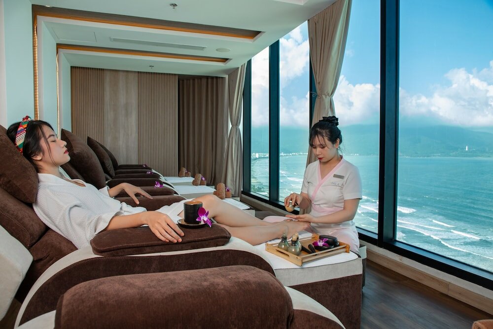 Фото Sala Danang Beach Hotel